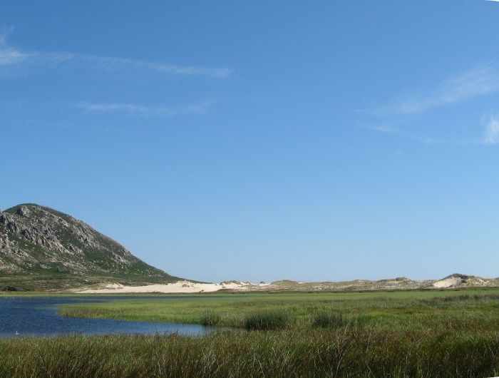 Monte y Lagoa de Louro